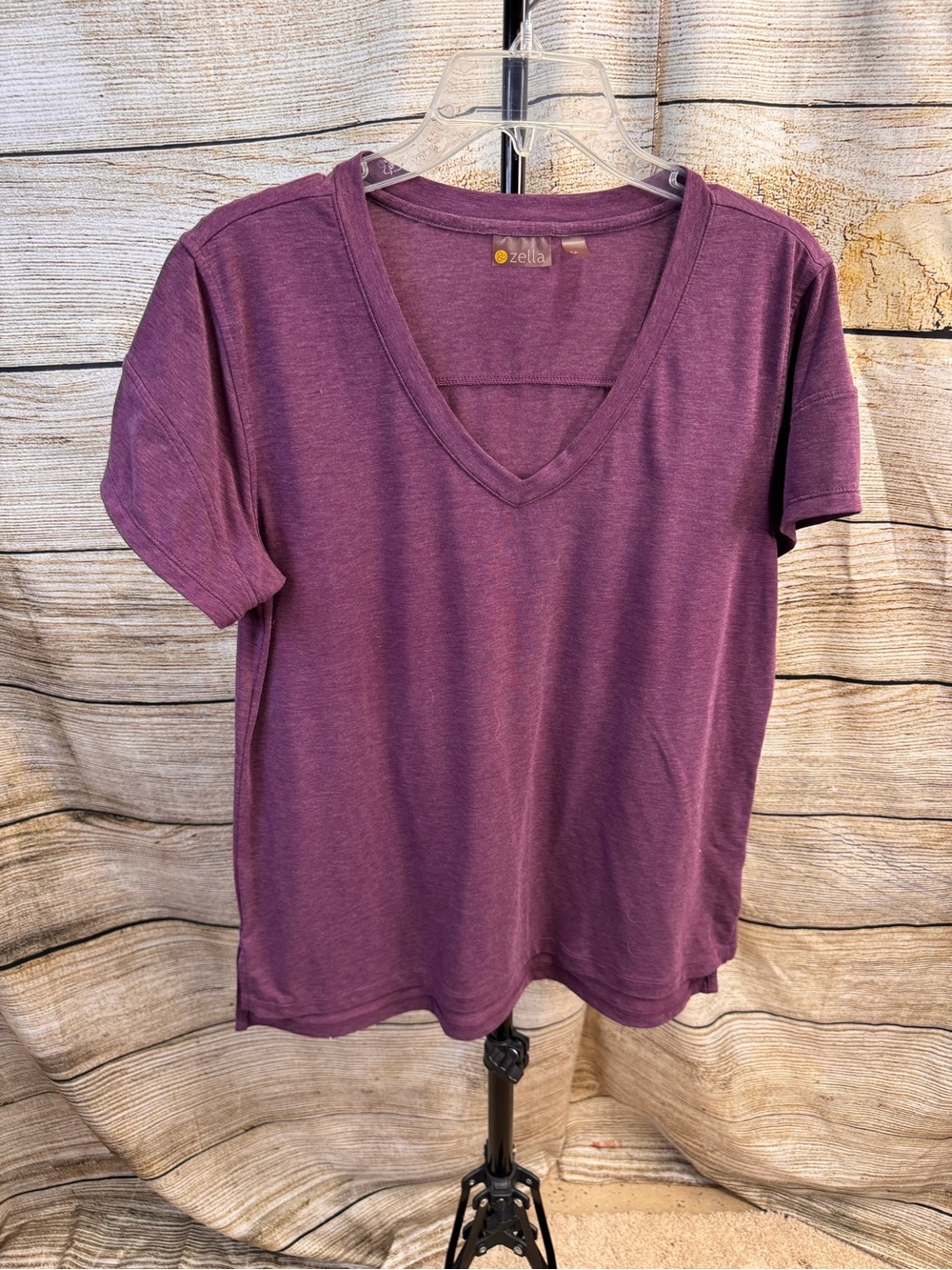 Zella Short Sleeve V-Neck Tee in Deep Plum